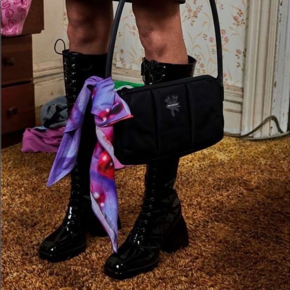 Marc Jacobs FACES Bandana Face Print Scarf HEAVEN - Picture 2 of 5